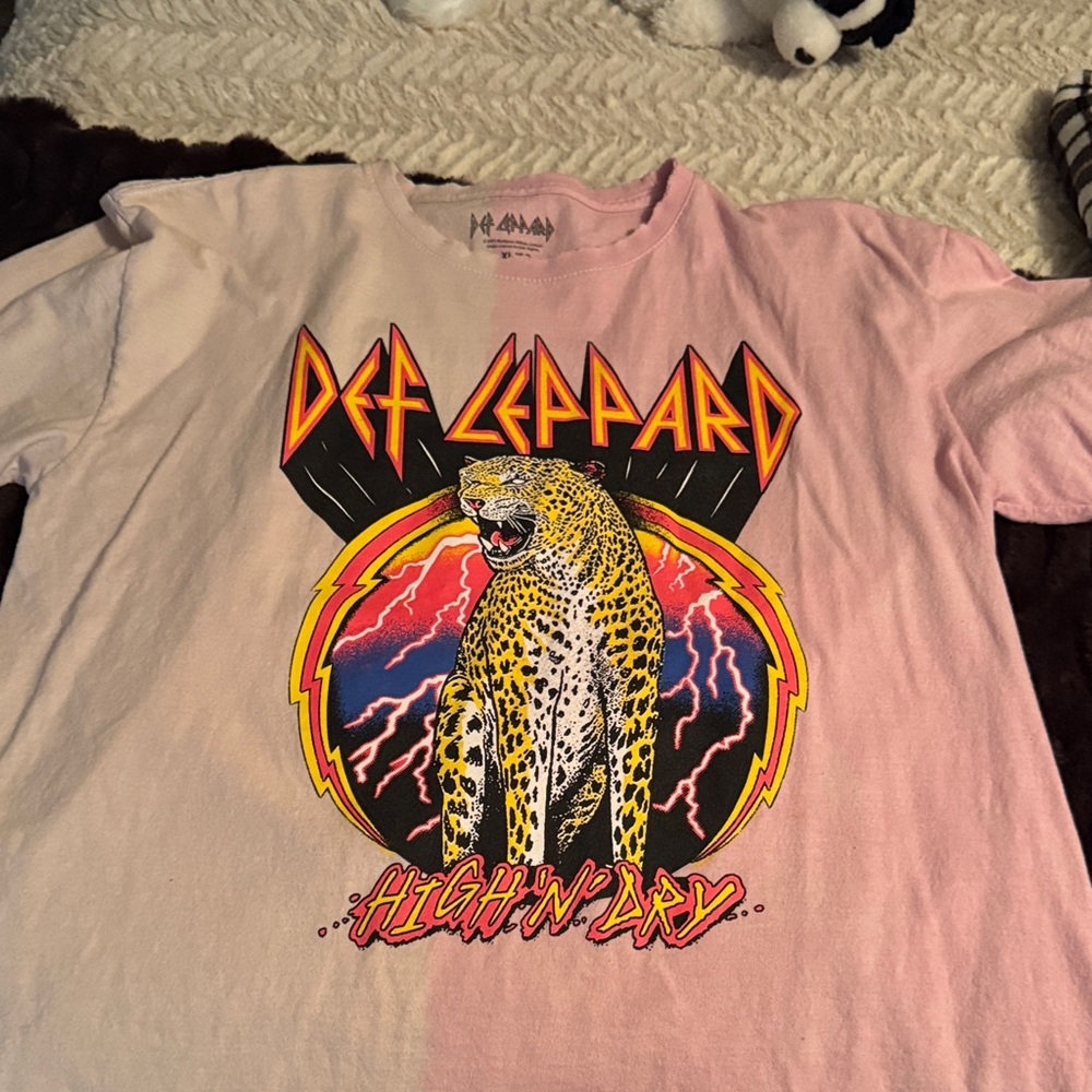 Def Leppard Graphic Tee